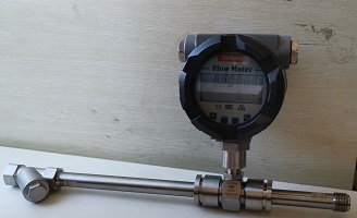Turbine flowmeter for water measurement Débitmètre à turbine pour la mesure de l'eau
